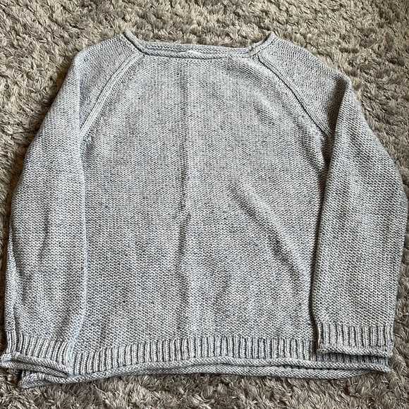 Old navy crewneck sweater - Picture 2 of 4